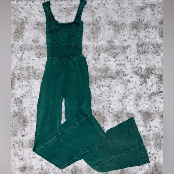 🆕 NWOT Free People Movement | Good Karma Flared Onesie | Ivy Green - Picture 7 of 15